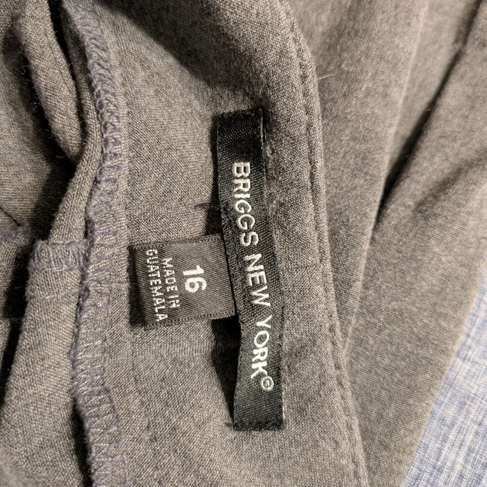 LOWEST PRICE!! BUY TODAY! ~Women's Bundle of two pants. - Picture 4 of 7